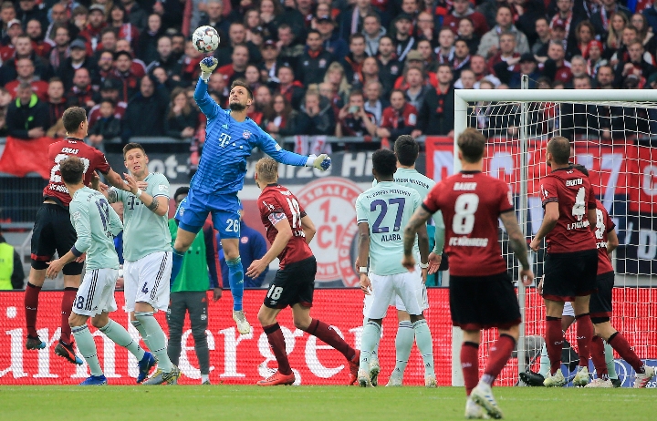 而埃利奥特 而埃利奥特