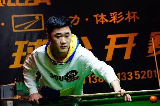 上形成了一 上形成了一