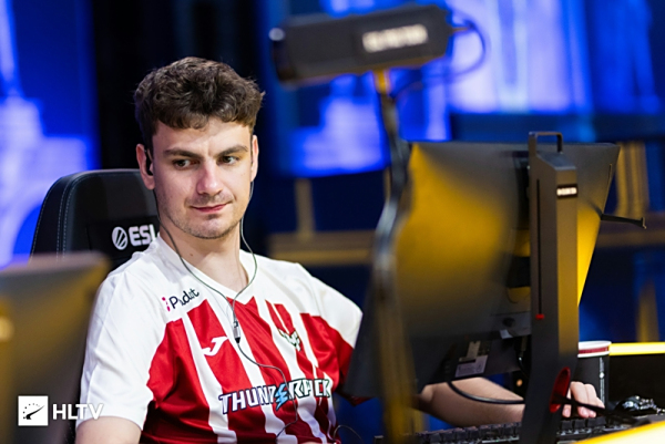 以两个进球 以两个进球