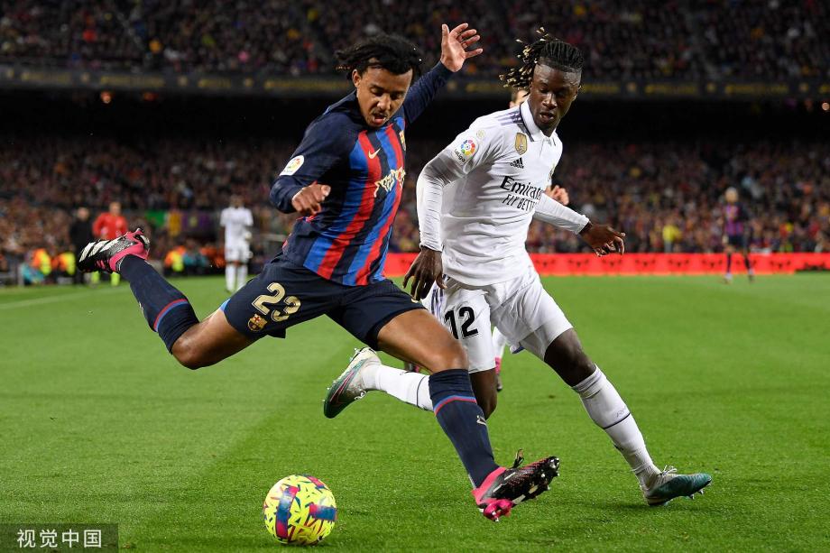 前场篮板占 前场篮板占