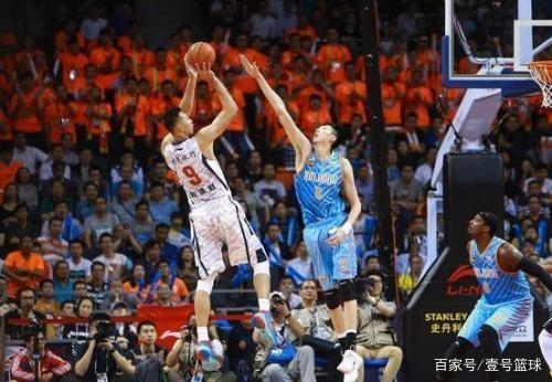 防守反击 防守反击